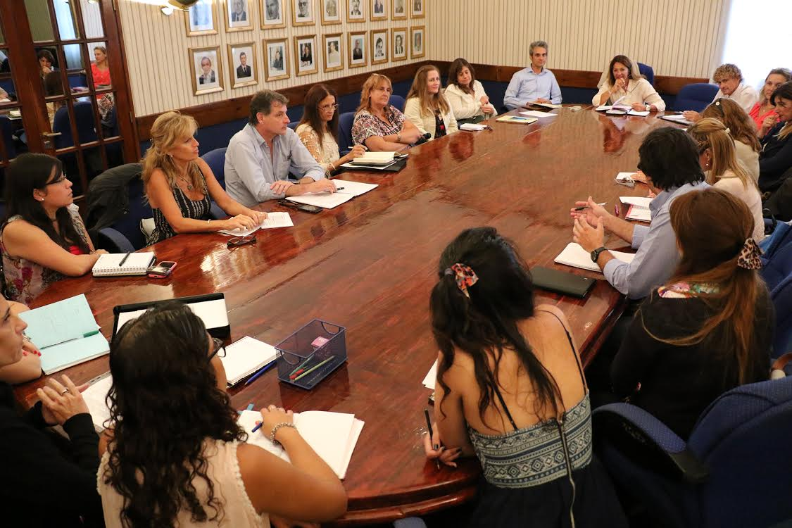  Educación y Salud trabajan juntos por los adolescentes