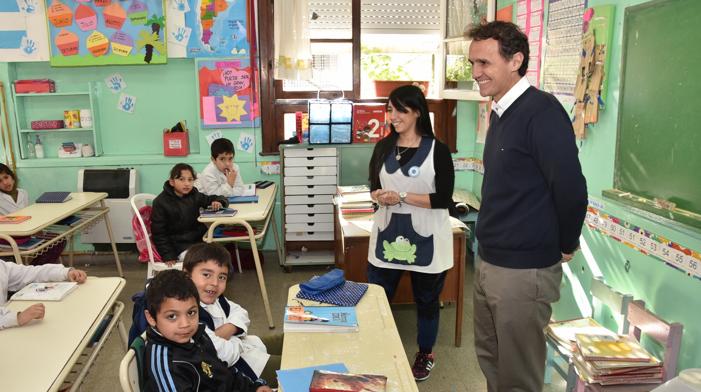  Katopodis visitó nuevas obras del Programa Haciendo Escuela