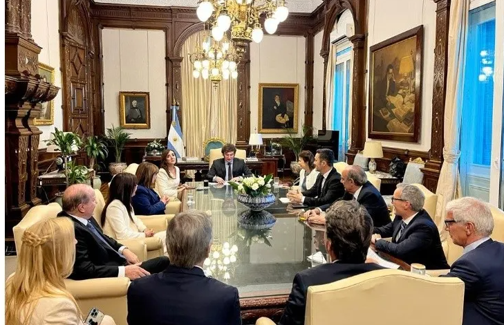  Javier Milei encabezó su primera reunión de Gabinete