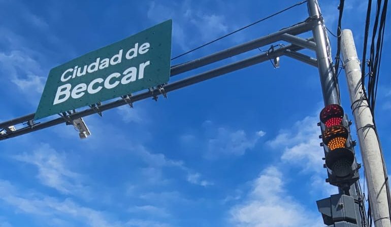  San Isidro: finalizó la instalación de lectoras de patentes en la calle Uruguay